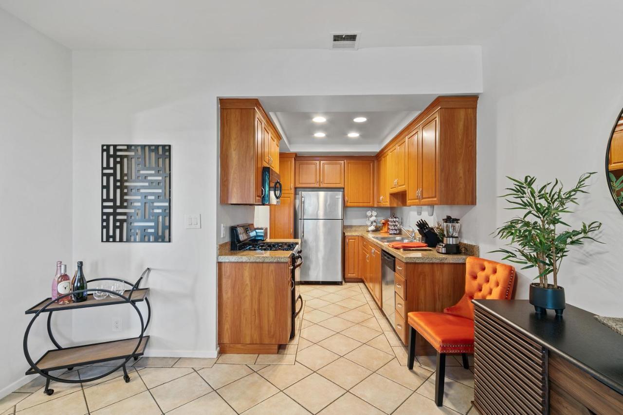 Beverly Hills 2 Bed 2 Bath Penthouse With Den And Parking 414 Лос-Анджелес Екстер'єр фото