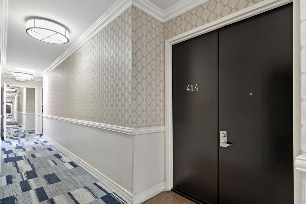 Beverly Hills 2 Bed 2 Bath Penthouse With Den And Parking 414 Лос-Анджелес Екстер'єр фото